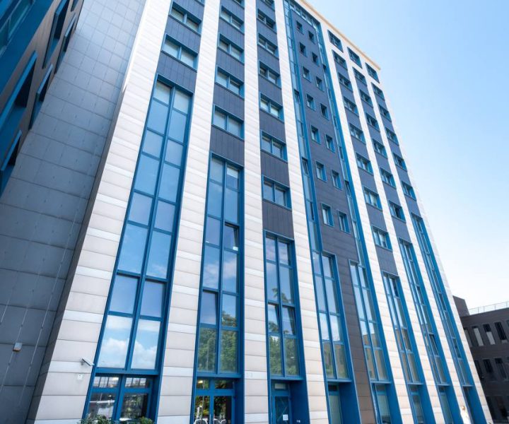 Palazzo uffici della sede di domiciliazione in zona Fiera a Bologna